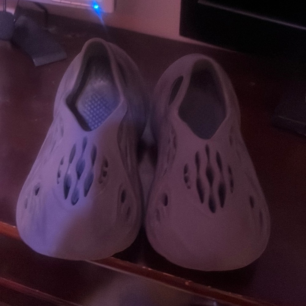 Yeezy foam runner onyx